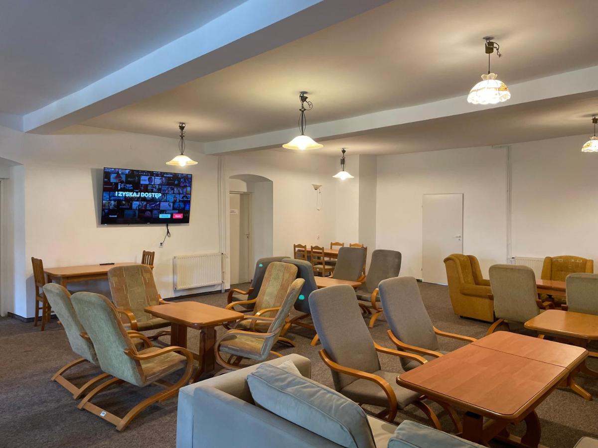 Gosciniec Szczeliniec Hostel Karlow Ngoại thất bức ảnh