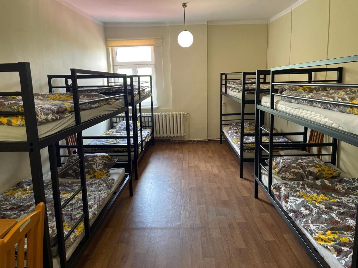 Gosciniec Szczeliniec Hostel Karlow Ngoại thất bức ảnh