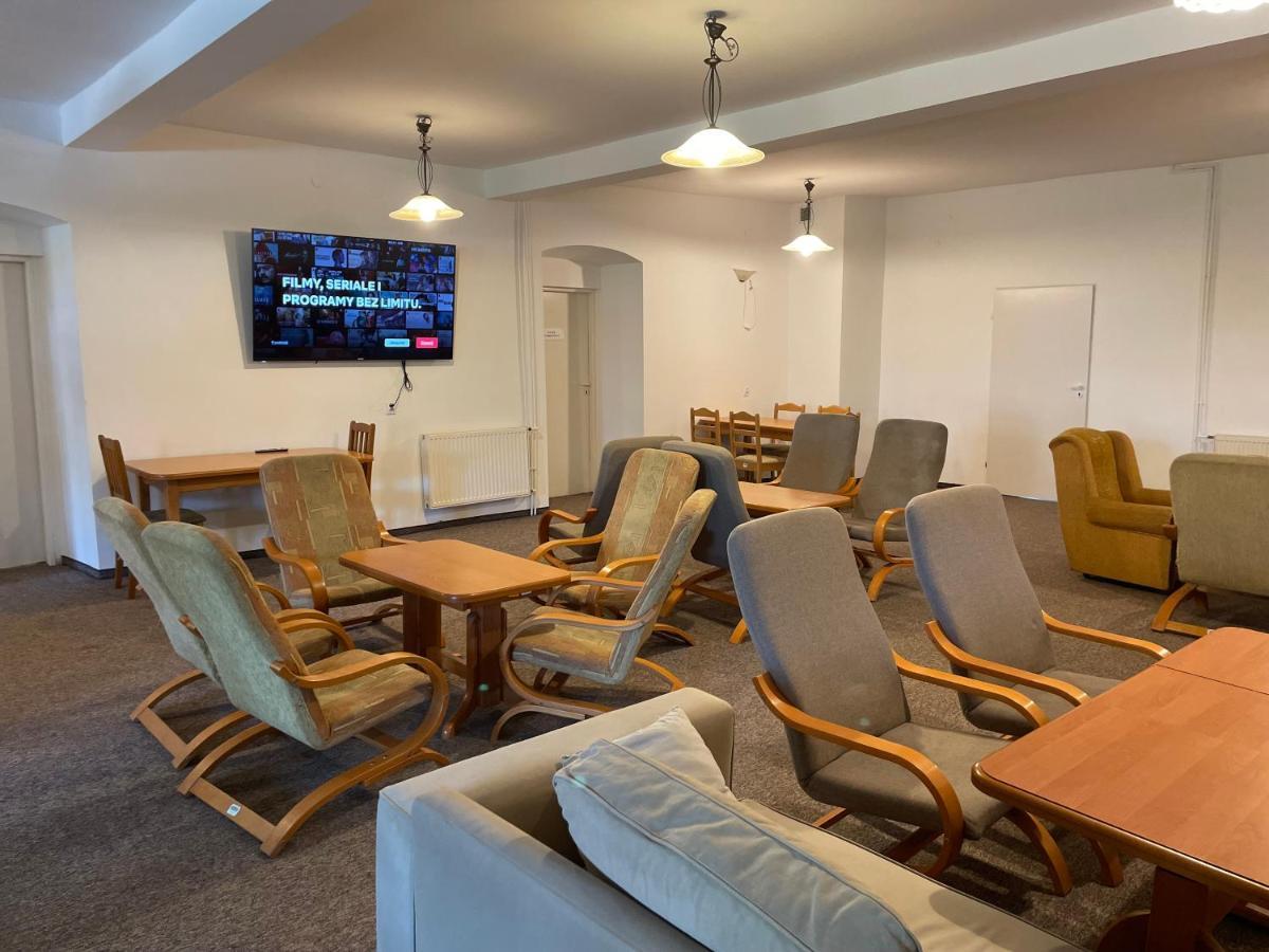 Gosciniec Szczeliniec Hostel Karlow Ngoại thất bức ảnh