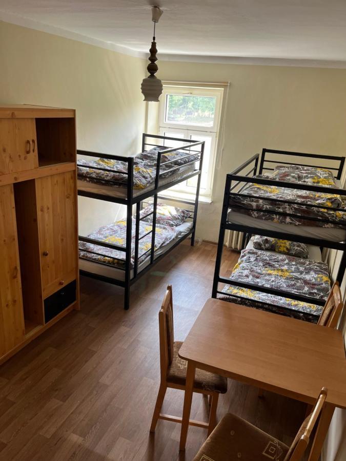 Gosciniec Szczeliniec Hostel Karlow Ngoại thất bức ảnh