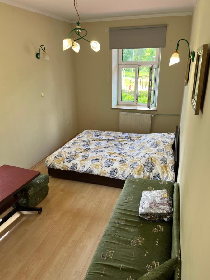 Gosciniec Szczeliniec Hostel Karlow Ngoại thất bức ảnh