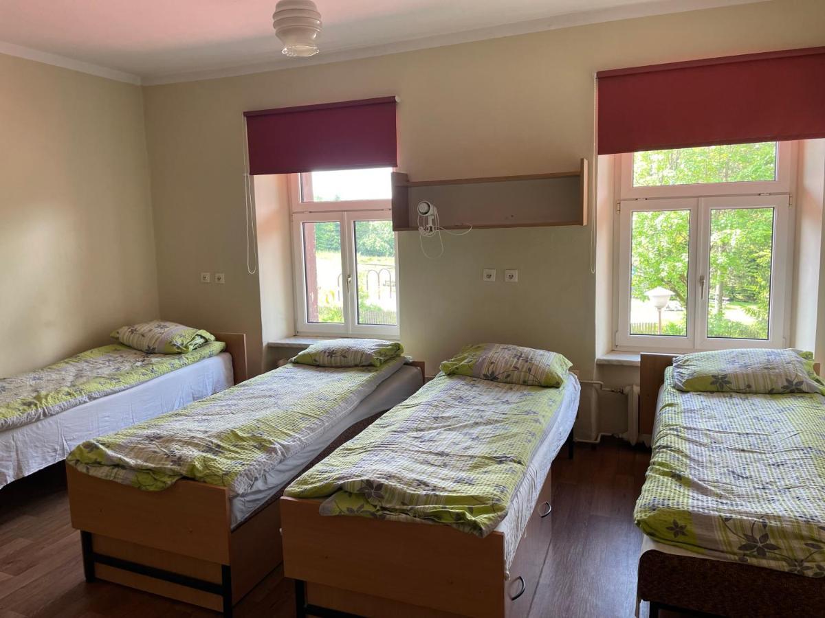 Gosciniec Szczeliniec Hostel Karlow Ngoại thất bức ảnh